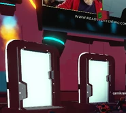 RobloxScreenShot20201202 210619728 (2).png (105 KB) Digital Bee, as it is about to enter the Bee Swarm portal in the RP-2 Hub.