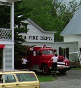 WinterRiverFireDeptFromBeetlejuiceMovieSc02