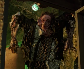 RoadKillManFromBeetlejuiceMovieSc01