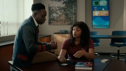 SE2-E08-Promo-Pursuit-of-Happiness-12-Carlton-Lisa