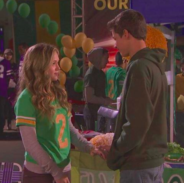 https://static.wikia.nocookie.net/bellaandthebullfrogs/images/2/25/TailgateZella.png/revision/latest?cb=20160605054641