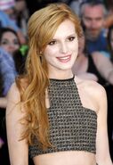 Bella Thorne6