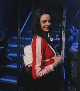 Talia Suskauer as Chloe