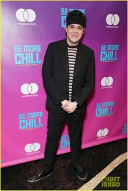 5278FA0E-F104-44A3-88EA-1FF554C3B508.jpeg (206 KB) George at the premiere of BMC on Broadway