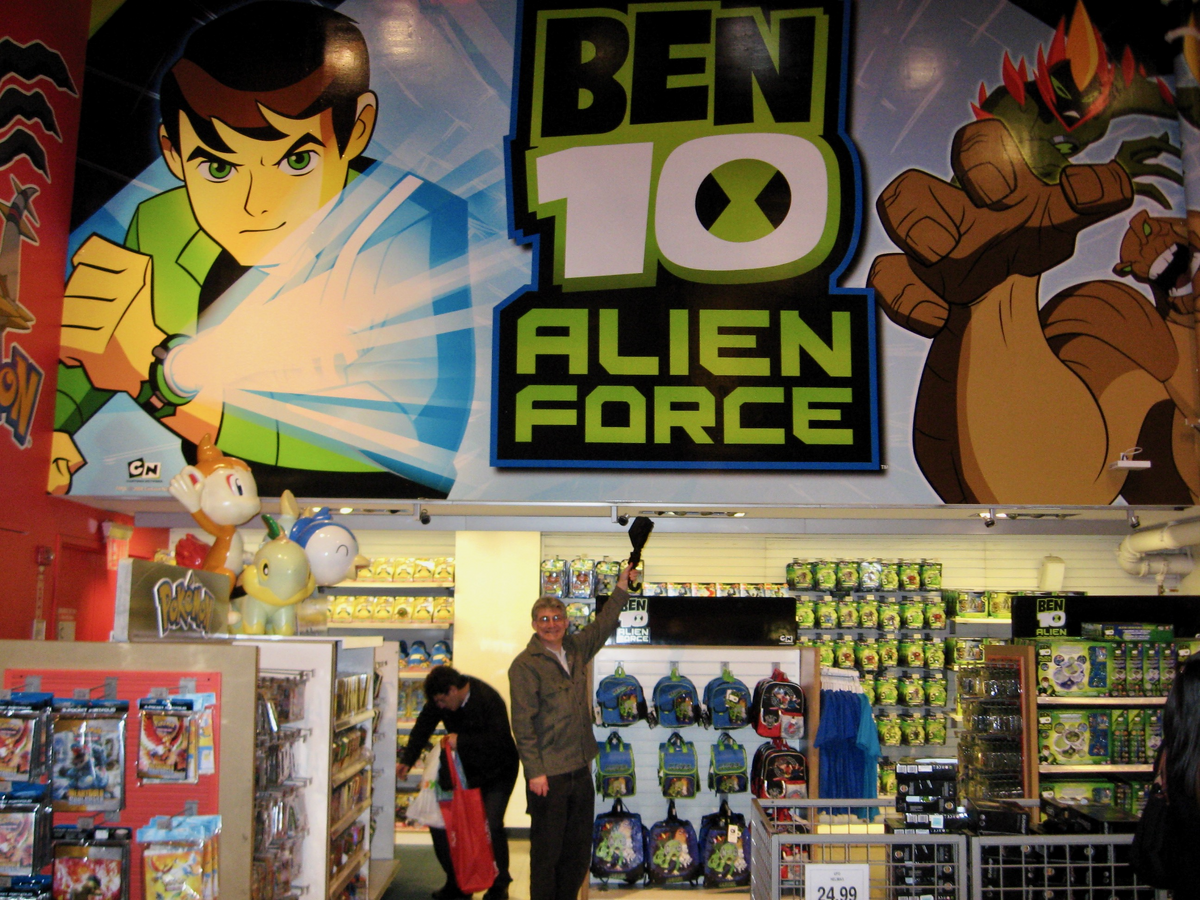 Ben 10 watch toys online r us