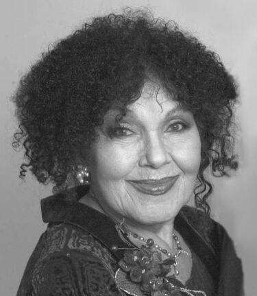 00cleo laine.jpg