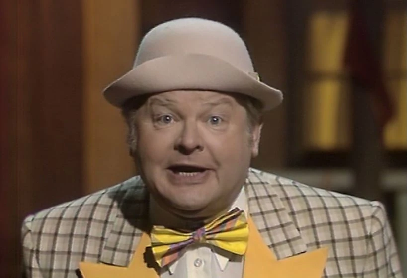 бенни хилл в молодости. бенни хилл актеры. бенни хилл 1992. бенни хилл. дэйв хилл.