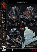 Cabezas de la figura "Guts Berserker Armor (Rage Edition)" en su versión normal y deluxe, de Prime 1 Studio.