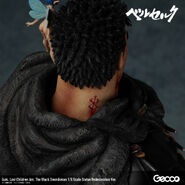 Detalle en la figura "Guts, Lost Children Arc, The Black Swordsman 1-6 Scale Statue Redecoration Ver." de Gecco.