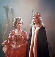 Ticheba and Samantha at Samantha's coronation