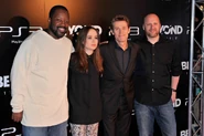 Ellen Page Beyond Two Souls Premieres Paris aKdI5Hiw51hx.jpg (195 KB) Elliot Page with Kadeem Hardison, Willem Dafoe, and David Cage at the world premiere of Beyond: Two Souls on October 2, 2013