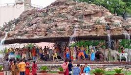 Govardhan Leela.jpg