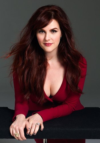 Sara rue photo