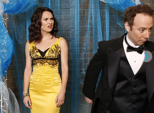 Stuart leaving his date.