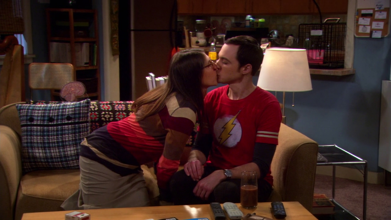 big bang theory sheldon and penny kiss