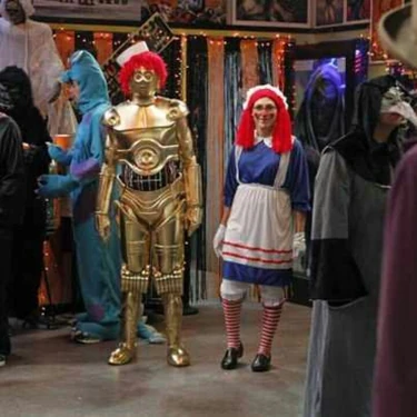 Raggedy Ann and Raggedy C3PO.