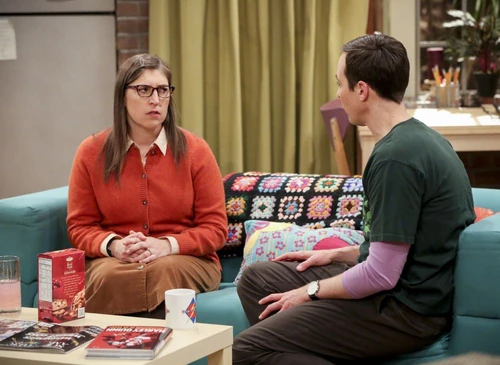 Sheldon is impressed by Denise at the comic book store.