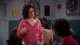 Leslie Winkle flirts with Howard.