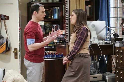 Sheldon talking to Amy in 4A.