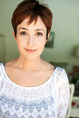Annie Potts