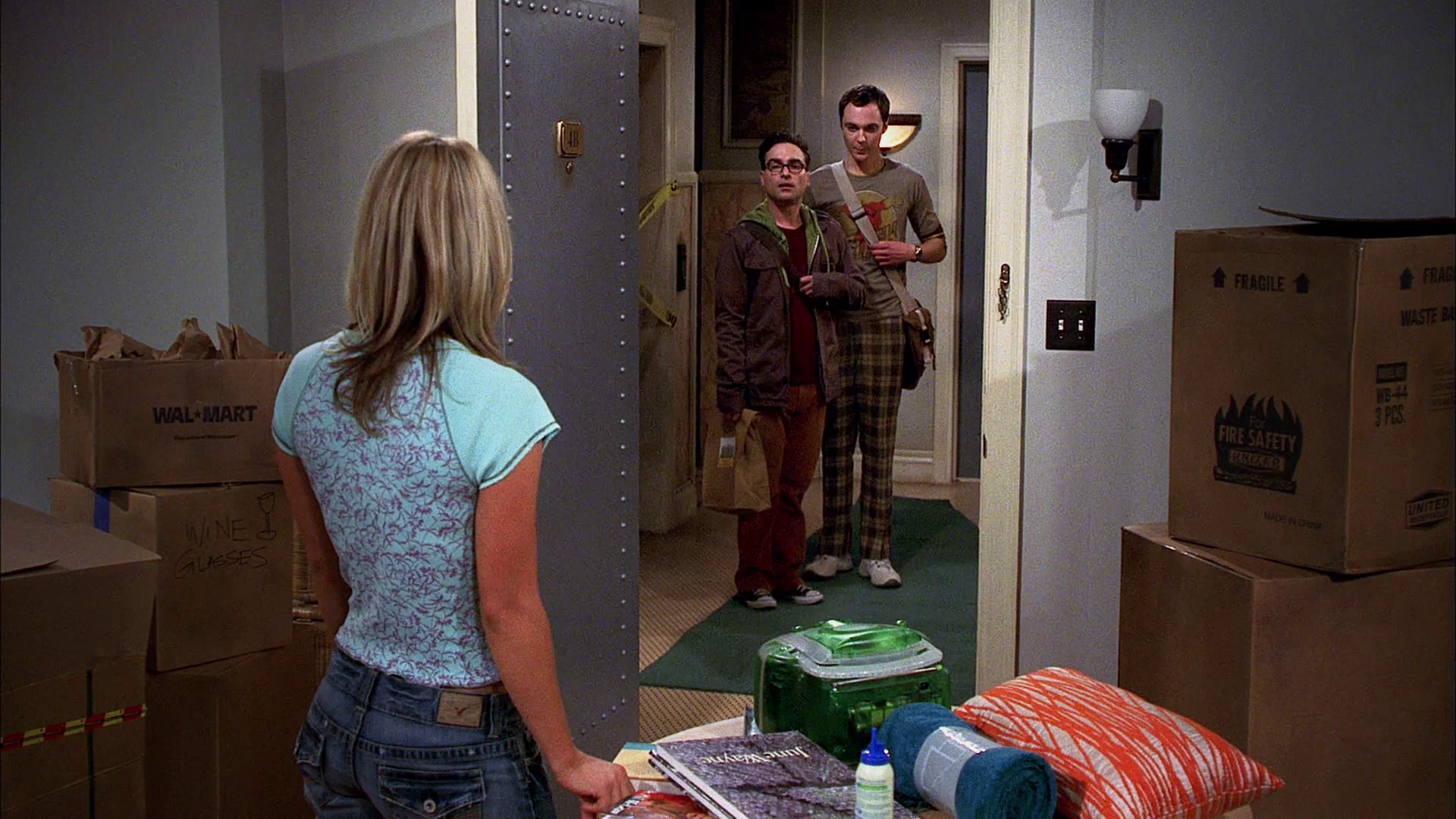 big bang theory penny jeans