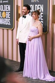 Kaley Cuoco and Boyfriend - Baby Bump - Golden Globes 2023