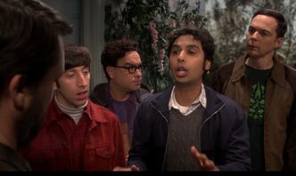 Star Trek Tri-Dimensional Chess Board used by Sheldon Cooper (Jim Parsons) as seen in The Big Bang Theory S01E11