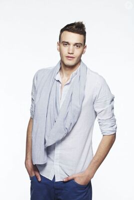 SS6 Julien Large