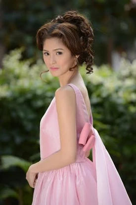 Kim Chiu as Isabelle Miravelez in the 2014 period drama series, .