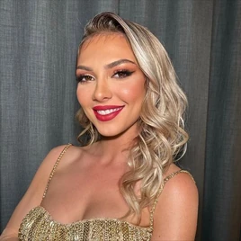 AlbaniaVIP2 Zhaklina Large