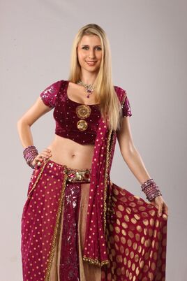 Hindi3 Claudia Large