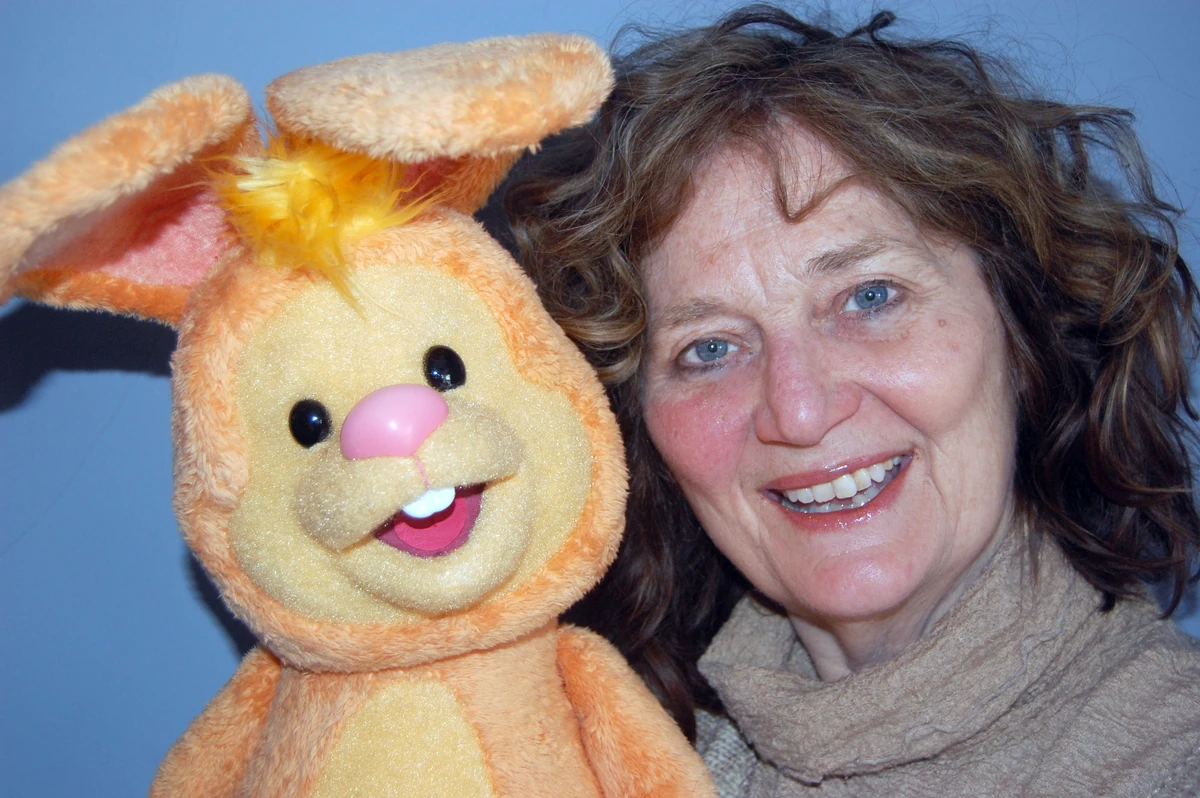 Cheryl Wagner Big comfy couch Wiki Fandom