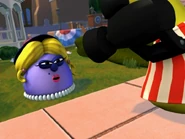 LarryBoyAndTheBadApple705.png (695 KB)