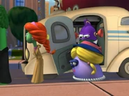 LarryBoyAndTheBadApple617.png (763 KB)