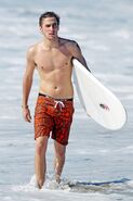 Kendall-schmidt-big-time-rush-shirtless (15)