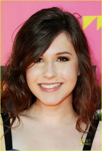 Erin-Sanders-a-k-a-Camille-big-time-rush-11712644-829-1222