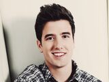 Logan Henderson