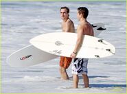 Kendall-Schmidt-Surfing-with-Logan-Henderson-big-time-rush-29892572-1222-903