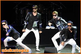 Big-Time-Rush-Performs-At-The-2011-KIIS-FM-Jingle-Ball3.jpg