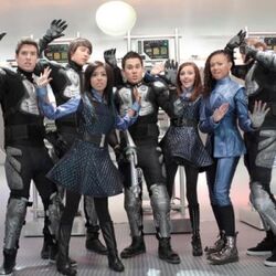 Big-time-rush-girl-group-400.jpg