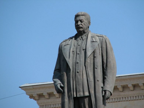 Сталин-Памятник.png