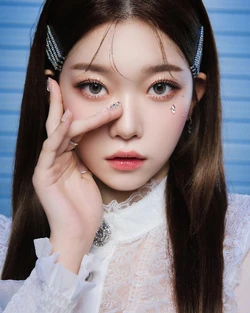 Tsuki/Gallery | Billlie Wiki | Fandom