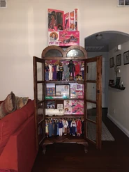 4A9D1CEB-3788-4895-B606-561590B17356.jpeg (2.77 MB) Various outfit collections and some customs