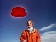 S3e15-Martians-Jaime.jpg (32 KB) Jaime gets the UFO to follow