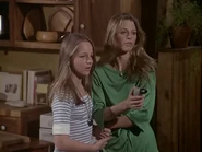 The.Bionic.Woman.S03E16.DVDrip.XviD-SAiNTS.avi 002566040.jpg (106 KB)