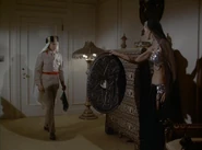 JatK - demonstrating strength.jpg (54 KB) Jaime proves her strength