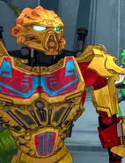 Tahu usando su Máscara Dorada de la Unidad del Fuego