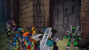 Toa arrive to the maze's main door.