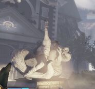 2013-07-03 00003.jpg (86 КБ) Статуя возле здания Братского Ордена Ворона.