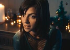 Black-mirror-party1